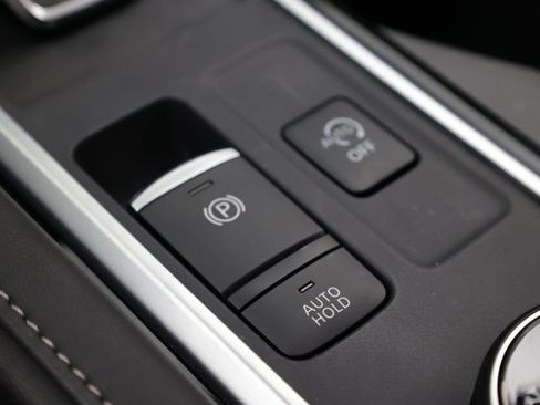 Used 2026 Nissan Pathfinder SV AWD/4WD image 25