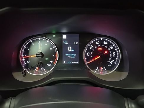 Used 2022 Toyota RAV4 XLE AWD/4WD image 21