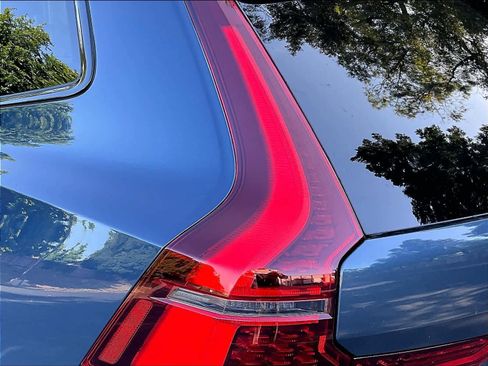 New 2026 Volvo XC60 B5 Ultra w/ Climate Package AWD/4WD image 25