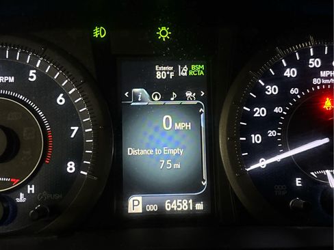 Certified 2019 Toyota Sienna XLE Premium w/ Carpet Mat Package AWD/4WD image 11