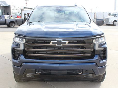 Used 2022 Chevrolet Silverado 1500 High Country w/ High Country Premium Package image 7