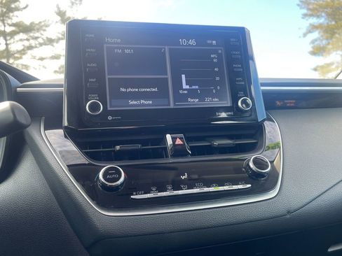 Used 2022 Toyota Corolla LE image 21