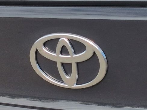 Used 2026 Toyota Camry SE image 25