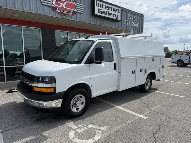 Used 2024 Chevrolet Express 3500 w/ Power Convenience Package RWD image 1