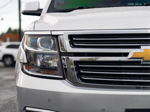 Used 2020 Chevrolet Suburban Premier AWD/4WD image 5