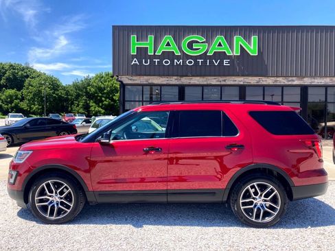 Used 2017 Ford Explorer Sport w/ Equipment Group 401A AWD/4WD image 1