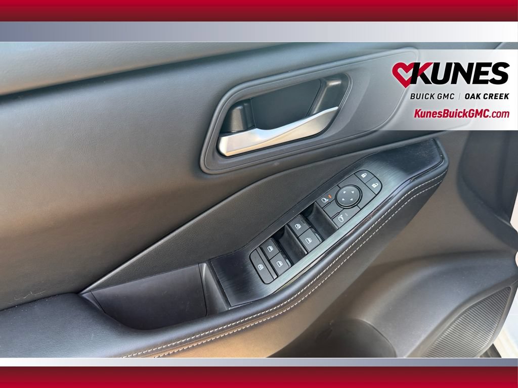 Used 2026 Nissan Rogue SV AWD/4WD image 21