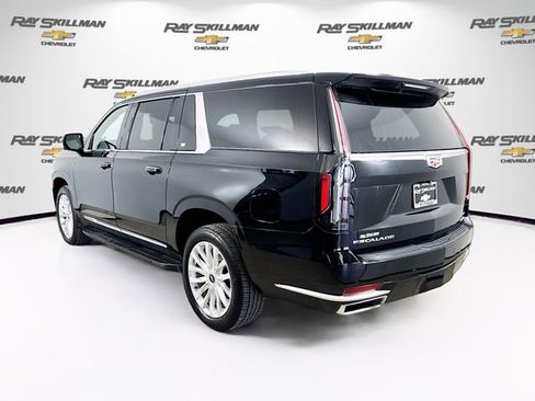 Used 2024 Cadillac Escalade ESV Luxury image 5