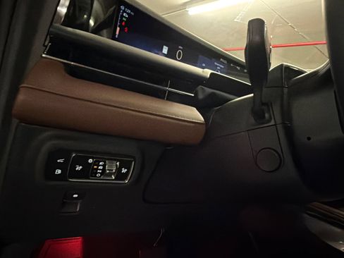 New 2026 Lincoln Nautilus Reserve AWD/4WD image 28