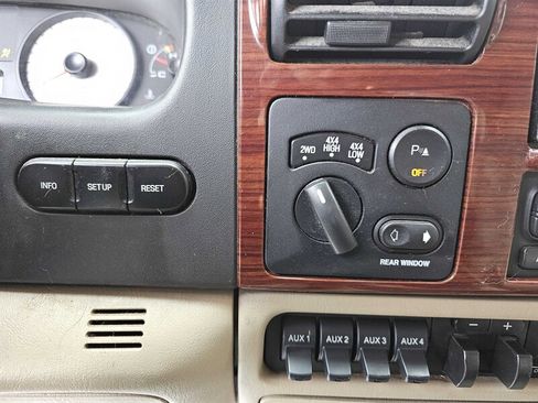 Used 2006 Ford F350 Lariat AWD/4WD image 14