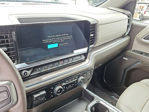 Used 2023 Chevrolet Silverado 1500 LTZ w/ Z71 Off-Road Package image 17