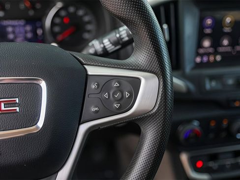 Used 2023 GMC Terrain SLE w/ Driver Convenience Package image 16