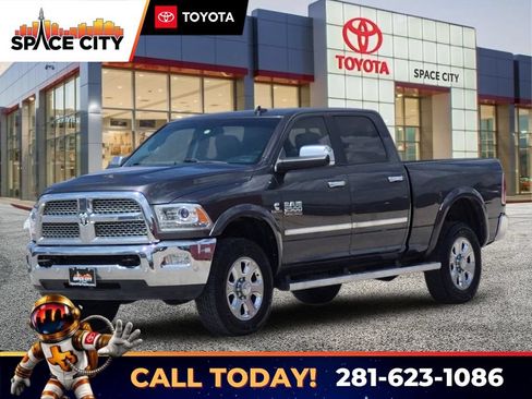Used 2018 RAM 2500 Laramie AWD/4WD image 1