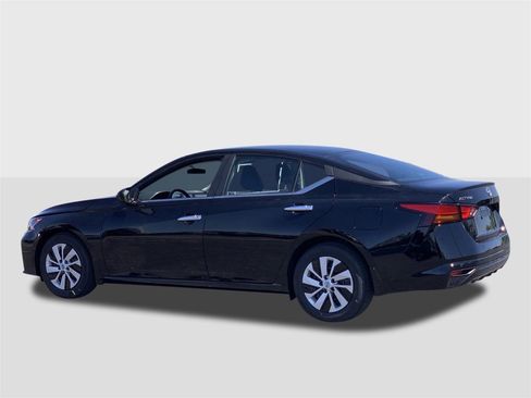 New 2025 Nissan Altima 2.5 S image 3