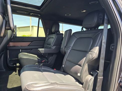 Used 2019 Lincoln Navigator L Reserve w/ Cargo Package AWD/4WD image 12