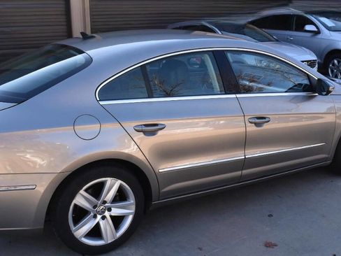 Used 2013 Volkswagen CC Sport image 14