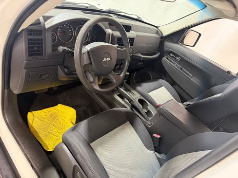 Used 2010 Jeep Liberty Sport w/ Skid Plate Group AWD/4WD image 23