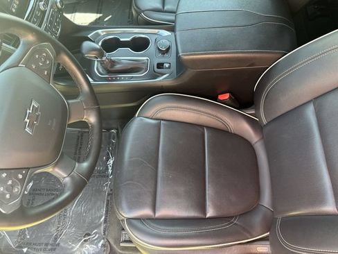 Used 2023 Chevrolet Traverse Premier w/ Redline Edition AWD/4WD image 21