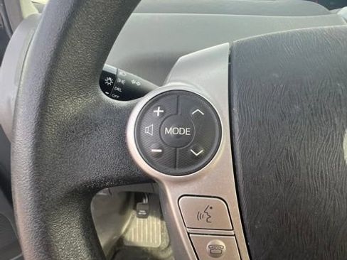 Used 2014 Toyota Prius V Three FWD image 13