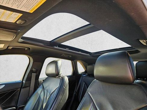 Used 2019 Lincoln MKC Reserve image 17