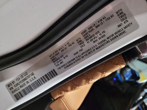 Used 2022 Jeep Grand Cherokee Summit image 33