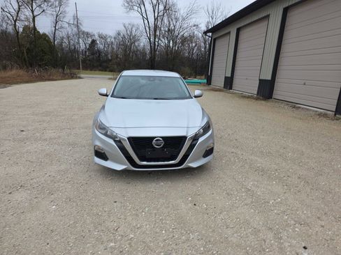 Used 2022 Nissan Altima 2.5 S image 2