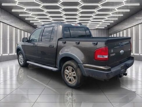 Used 2008 Ford Explorer Sport Trac XLT AWD/4WD image 3