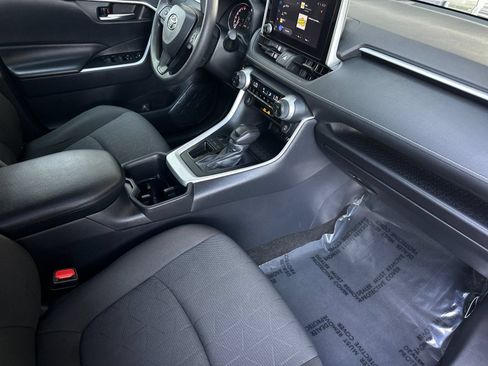 Used 2024 Toyota RAV4 XLE FWD image 15