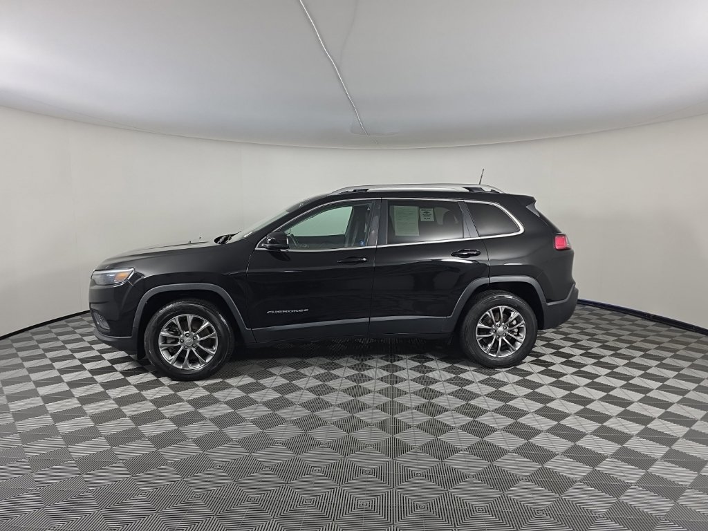 Used 2021 Jeep Cherokee Latitude Lux w/ Comfort/Convenience Group AWD/4WD image 2