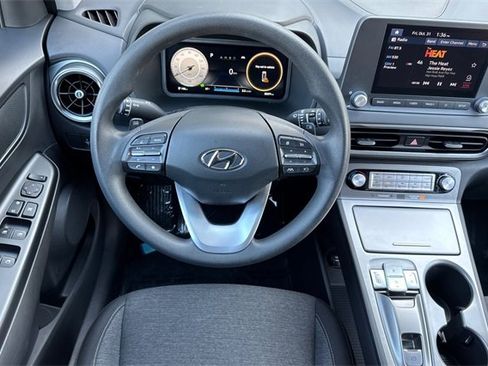 Used 2023 Hyundai Kona SE w/ Cargo Package image 16