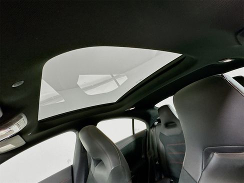 Used 2023 Mercedes-Benz CLA 250 image 22