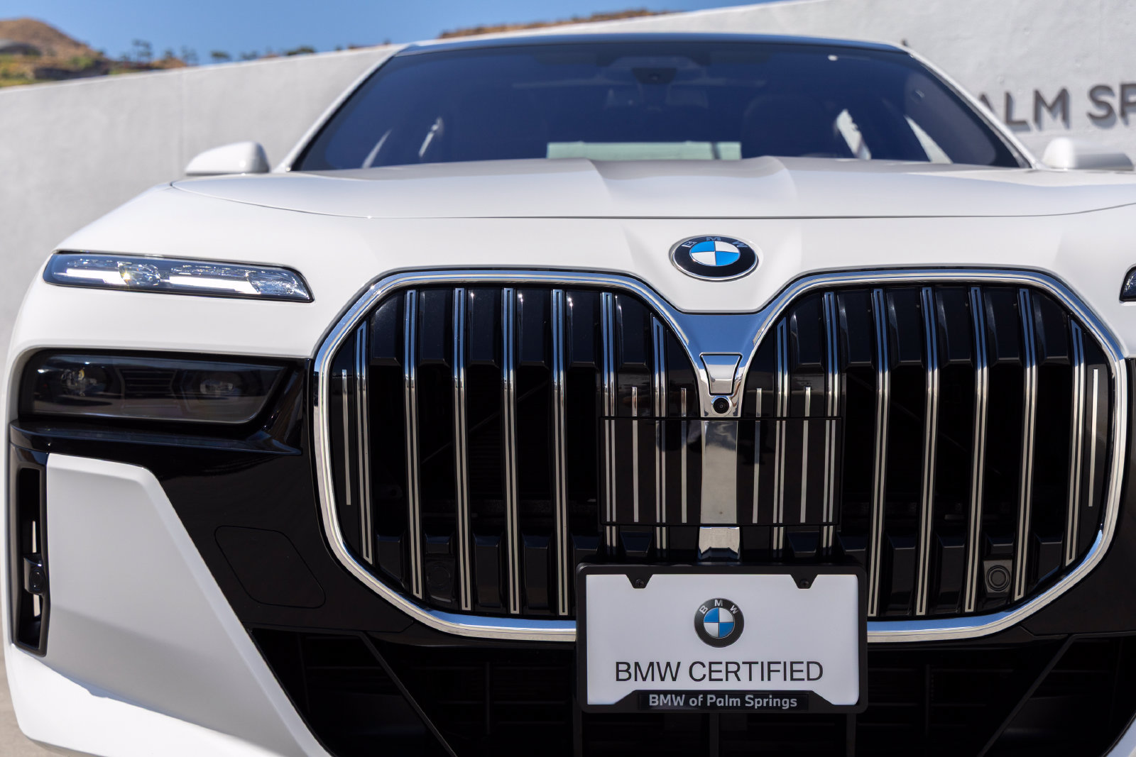 Certified 2025 BMW 760i xDrive AWD/4WD image 9