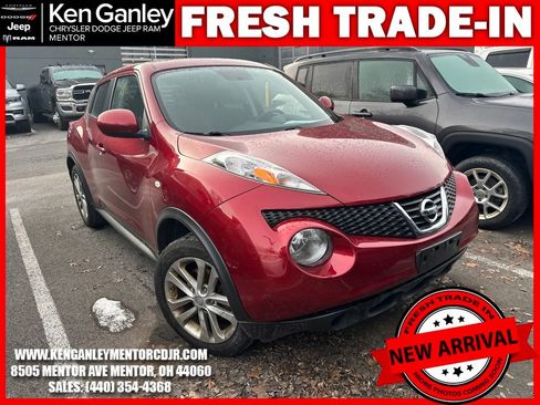 Used 2011 Nissan Juke SV image 2