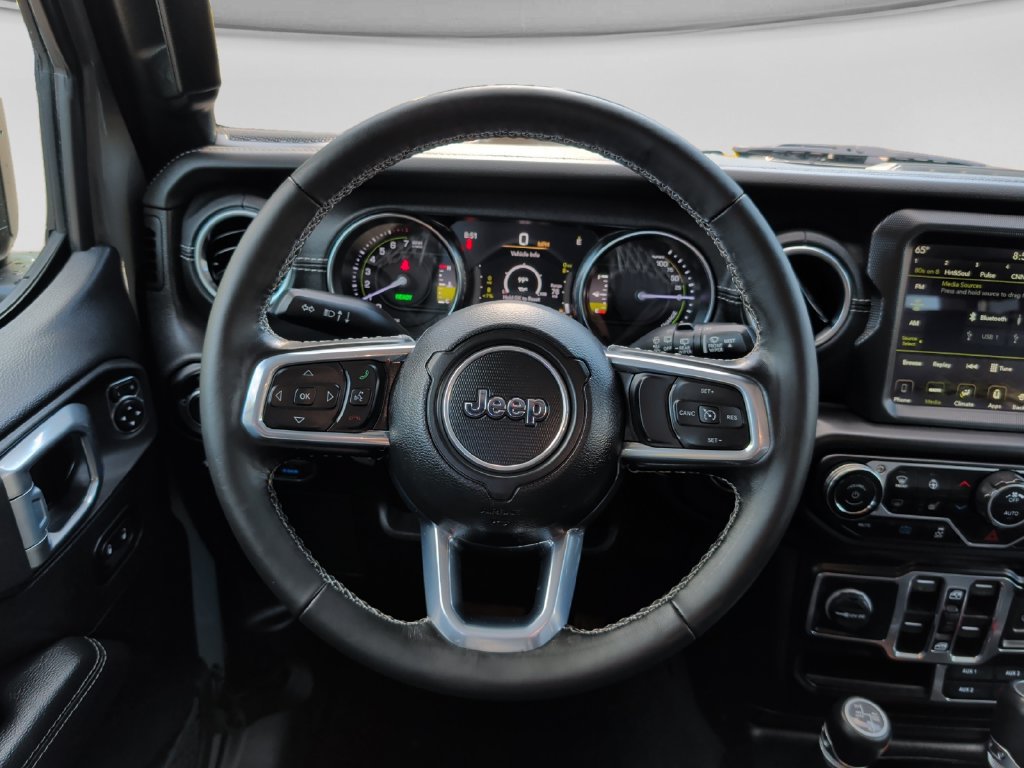 Used 2022 Jeep Wrangler Unlimited Sahara w/ Cold Weather Group AWD/4WD image 11