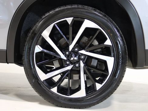 Used 2022 Mitsubishi Outlander SE image 73