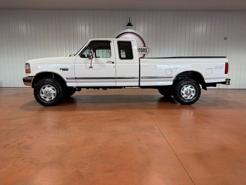 Used 1997 Ford F250 image 2