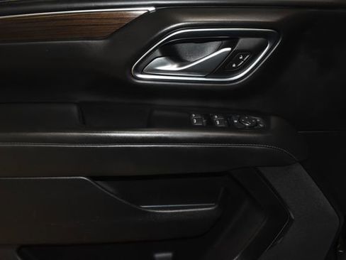 Used 2024 GMC Yukon SLE image 28