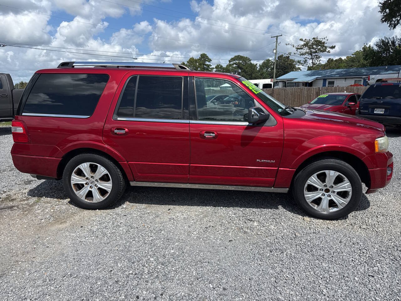 Used 2015 Ford Expedition Platinum RWD image 2