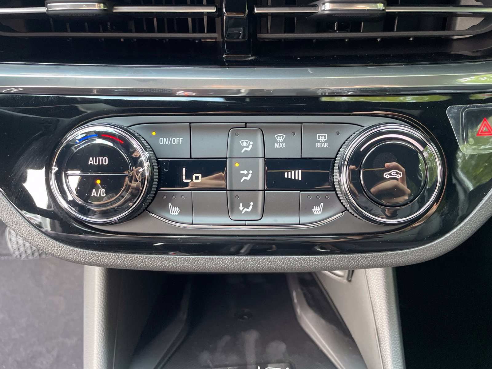 New 2026 Buick Envista Sport Touring w/ Convenience I Package FWD image 31