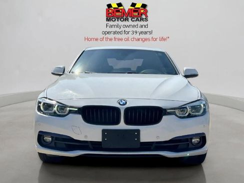 Used 2018 BMW 330i Sedan w/ Premium Package image 8