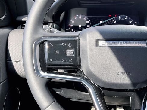 Used 2024 Land Rover Discovery Sport Dynamic SE image 18