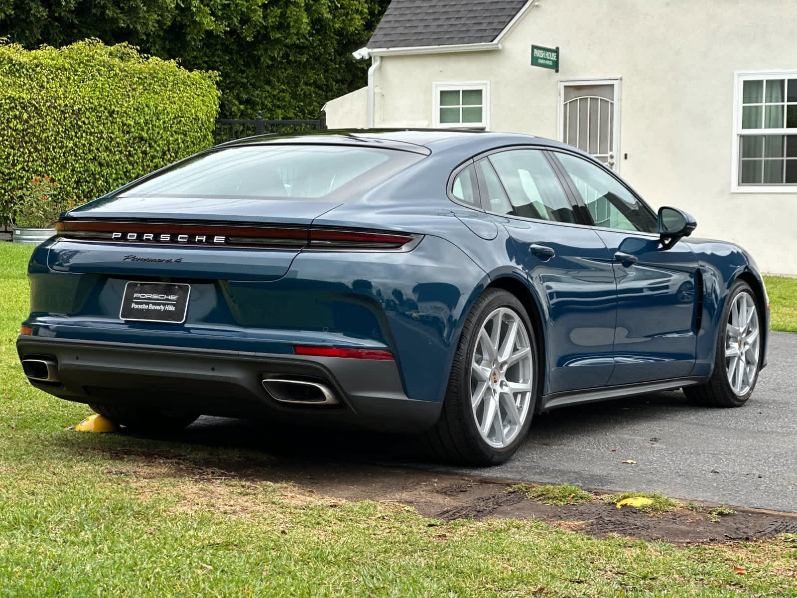 Certified 2026 Porsche Panamera 4 AWD/4WD image 8