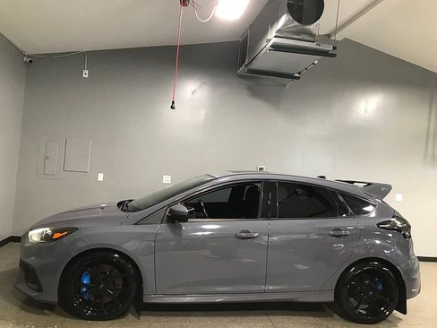 Used 2017 Ford Focus RS AWD/4WD image 6