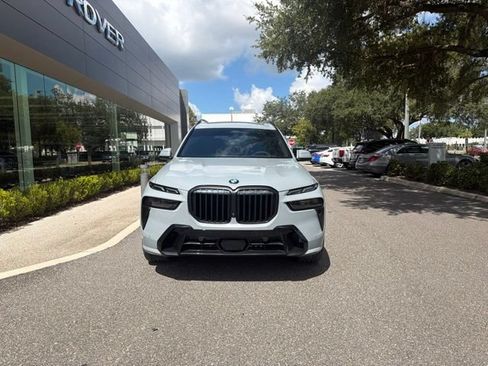 Used 2025 BMW X7 xDrive40i w/ M Sport Package AWD/4WD image 2