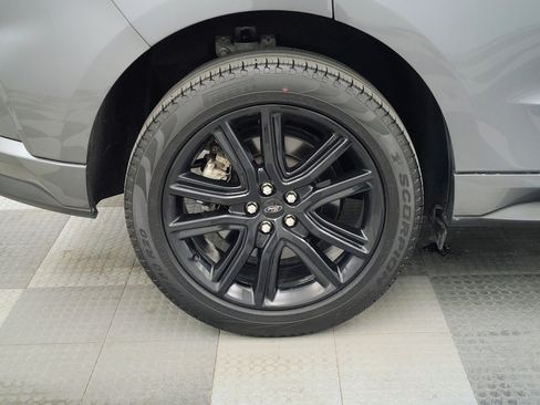 Used 2022 Ford Edge ST-Line w/ Class II Trailer Tow Package AWD/4WD image 12