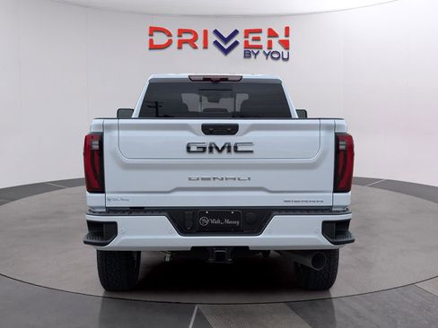 New 2026 GMC Sierra 2500 Denali Ultimate image 4