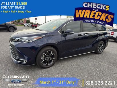 Used 2025 Toyota Sienna Platinum