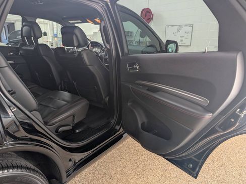 Used 2017 Dodge Durango R/T w/ Blacktop Package AWD/4WD image 17