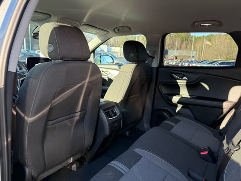 Used 2025 Chevrolet Blazer LT image 28