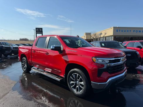 Used 2023 Chevrolet Silverado 1500 LT image 1
